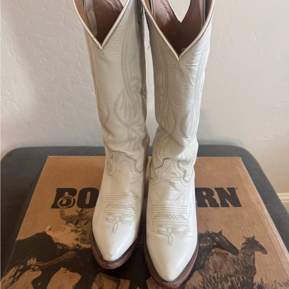 Idyllwind Cream Leather Heeled Boots - Picture 1 of 7